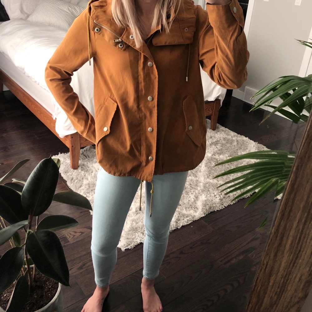 Lightweight brown jacket size small